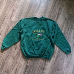 Hanes Green "Air Force Wife" Embroidered Long Sleeve Crew Neck Sweatshirt Size L